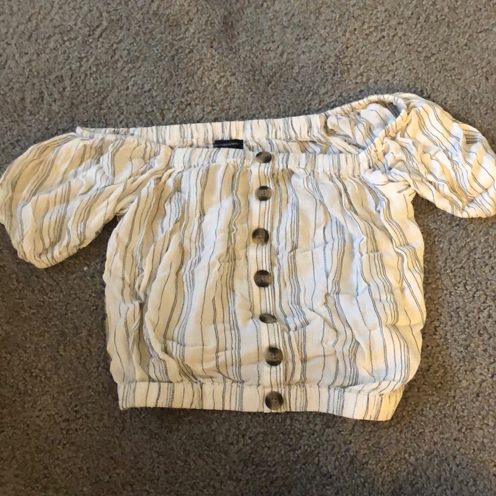 Super cute American eagle shirt!!